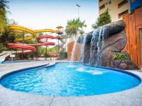 ÁGUAS TERMAIS NATURAIS nas PISCINAS com ÁGUAS QUENTES 24 HORAS acesso GRÁTIS aos PARQUES AQUÁTICOS dos RESORTS GOLDEN DOLPHIN GRAND HOTEL do SUPREME e do EXPRESS os melhores HOTÉIS RESORTS com PARQUE 